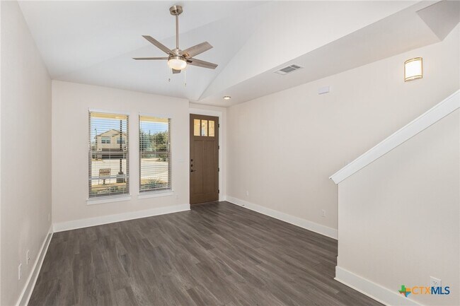Foto del edificio - 1300 Black Locust Drive West