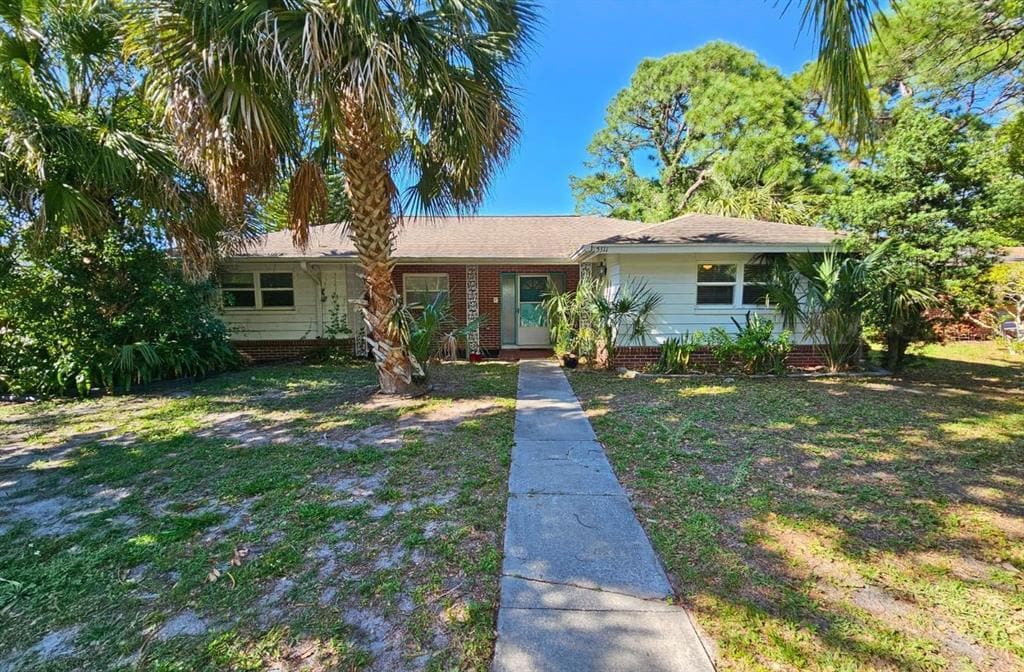 Primary Photo - 5311 Luna Vista Dr