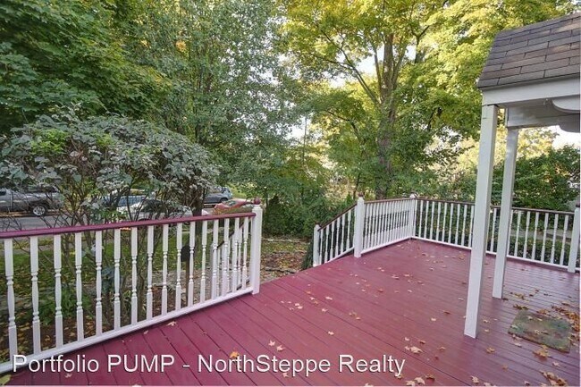 Foto del edificio - 3 br, 1 bath House - 446 E Royal Forest Blvd