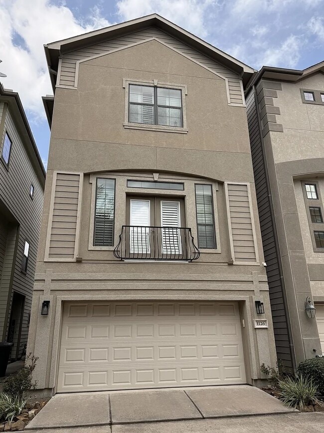 Building Photo - 1126 Hempstead Villa Ln