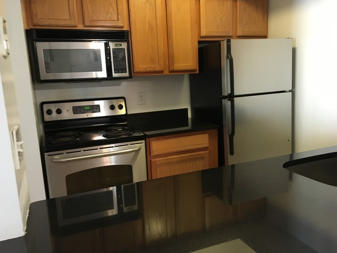 Kitchen - 14803 Rydell Road