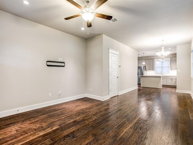 Foto del edificio - 406 Zennia St