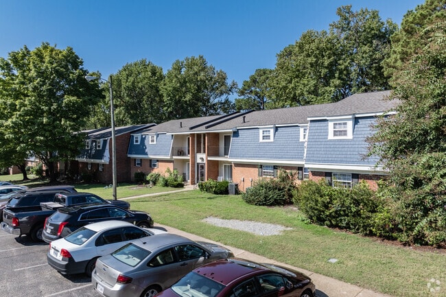 Building Photo - Shady Creek