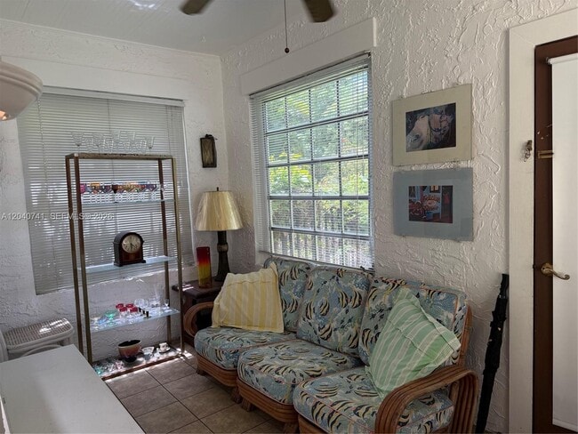 Building Photo - 1209 Aguila Ave