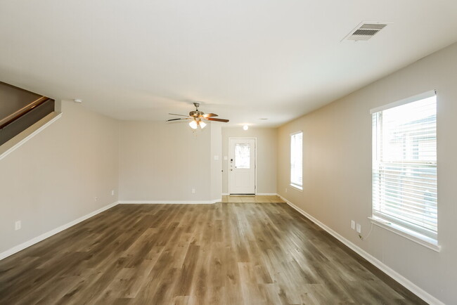 Foto del edificio - 7627 Cypress Edge Dr