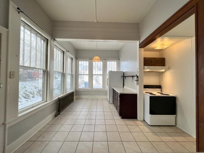 Foto del edificio - 605 W 3rd St