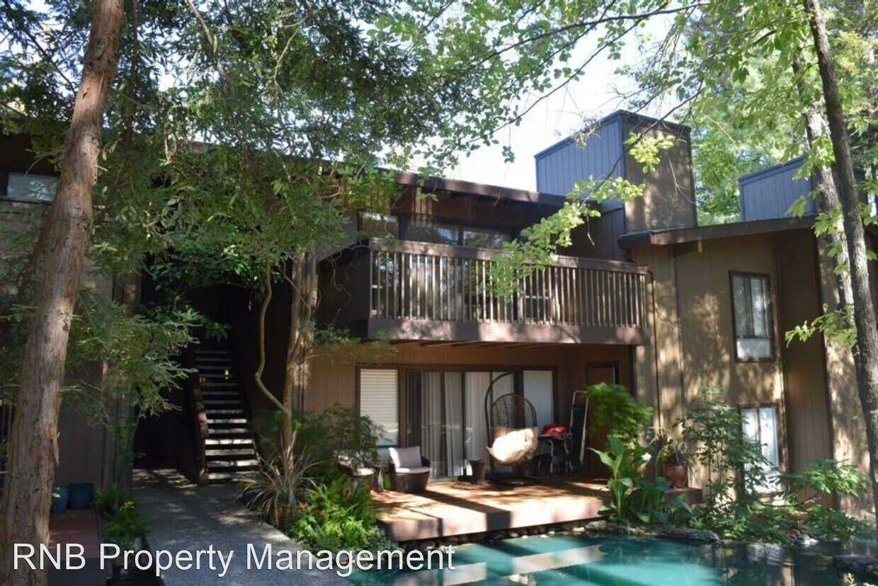 Foto principal - 2430 Larkspur Ln