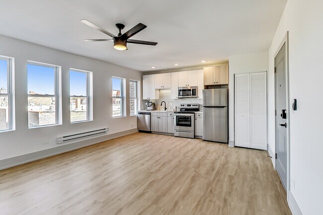 Foto del edificio - 3546 N Southport Ave