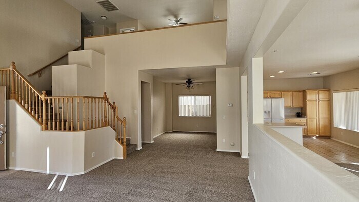 Foto principal - Spectacular 3-bedroom, 2.5 bathroom home F...