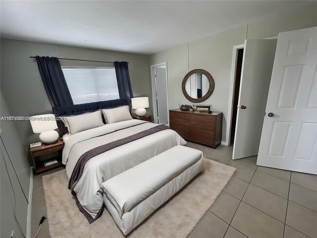 Building Photo - 1829 N A St