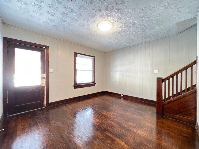 Building Photo - 72-74 W Hudson Ave.