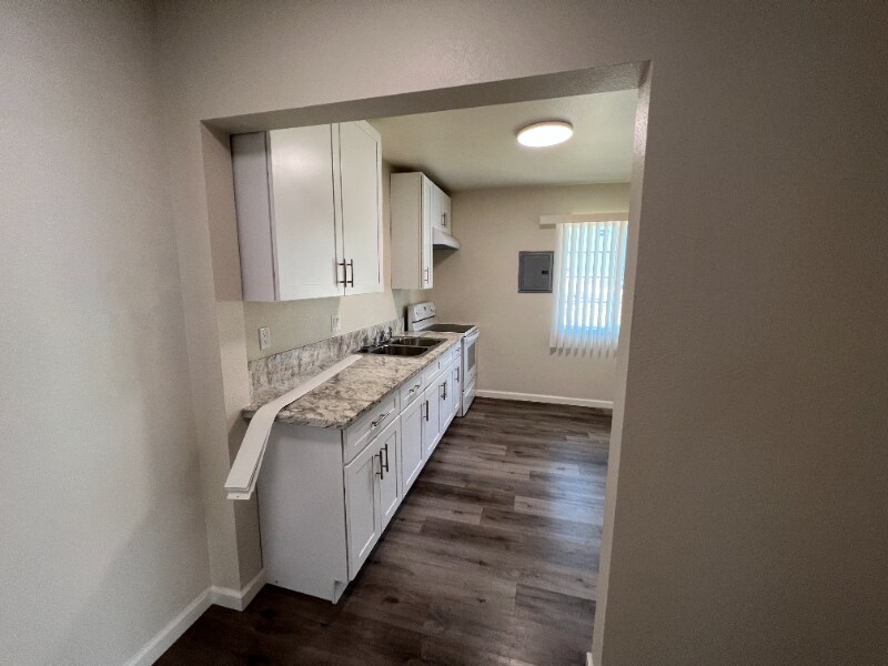 Foto principal - 938 N Van Ness Ave