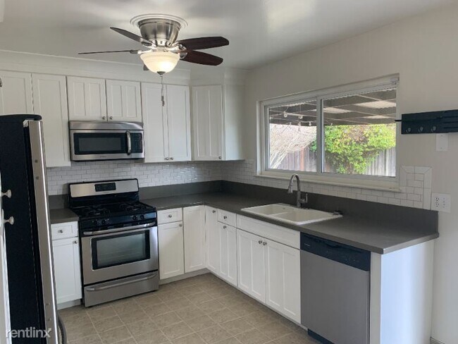 Building Photo - 3 br, 2 bath House - 3834 Sorci drive