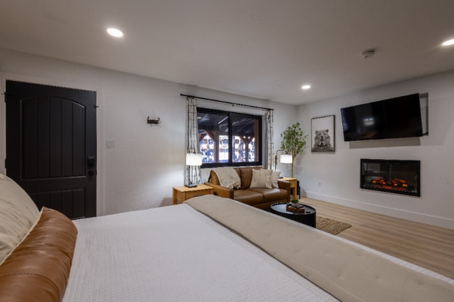 Foto del edificio - 1078 E White Mountain Blvd