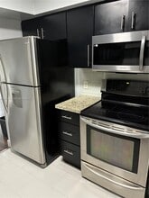 Building Photo - 2481 SW 82nd Ave