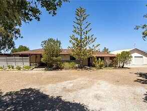 Building Photo - 1120 Bayview Heights Dr
