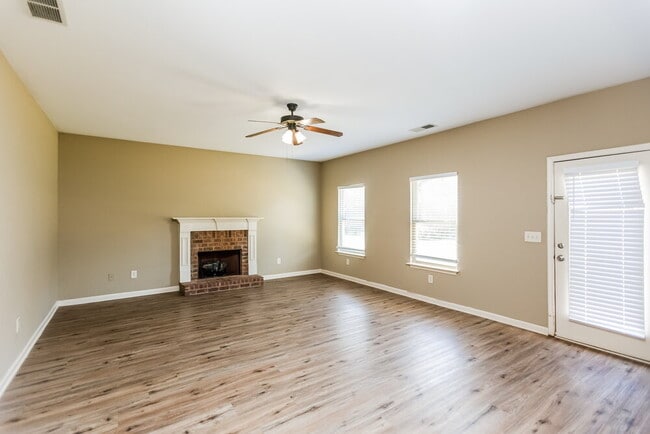 Building Photo - 75 Hamil Ct NW