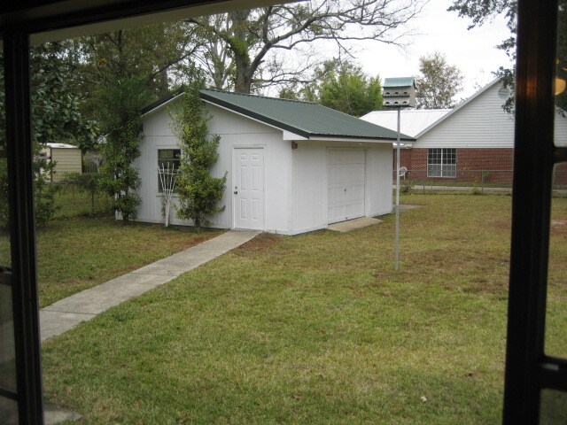 Foto del edificio - 1919 Stuart Ave