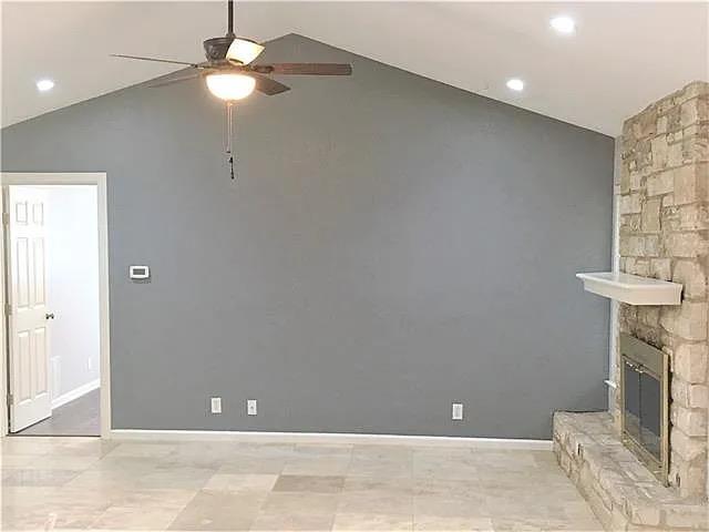 Building Photo - 2309 Granberry Dr