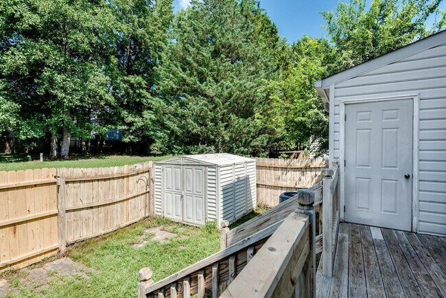 Foto del edificio - Live Comfortably in Williamsburg! Spacious...