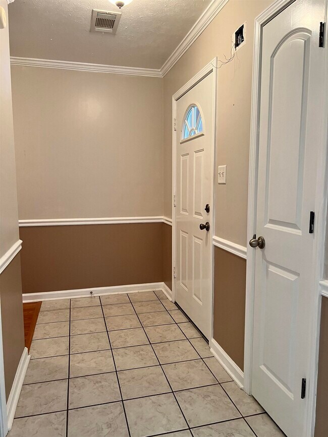 Building Photo - 98 Parkside Cove