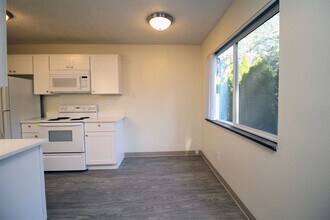 Building Photo - 1942-1956 NE Tillamook St