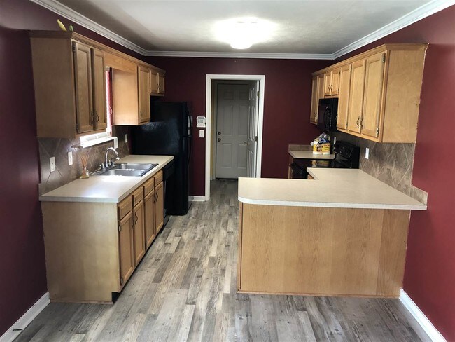 Building Photo - 752 Briars Bend