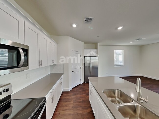 Building Photo - 288 Dahlia Rachel Pl