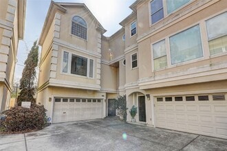 Building Photo - 835 Rosine St