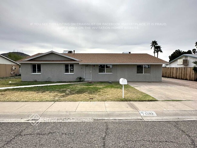 Building Photo - 1705 W Thunderbird Rd