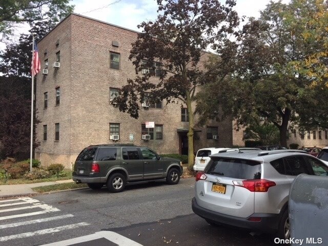 Foto del edificio - 78-32-78147 147th St