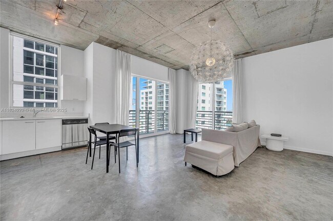 Foto del edificio - 133 NE 2nd Ave