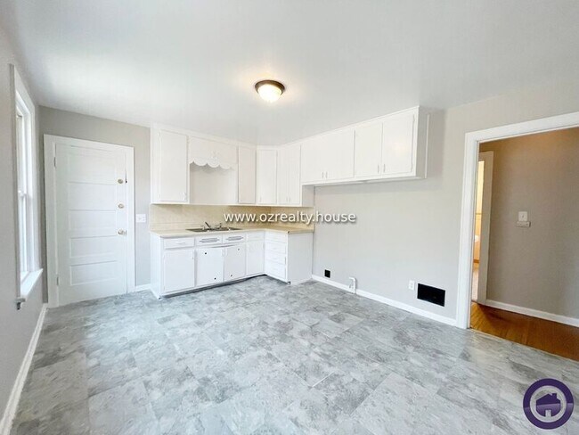 Foto del edificio - 837 Colburn St