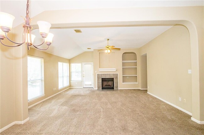 Building Photo - 1728 Lynnville Trail