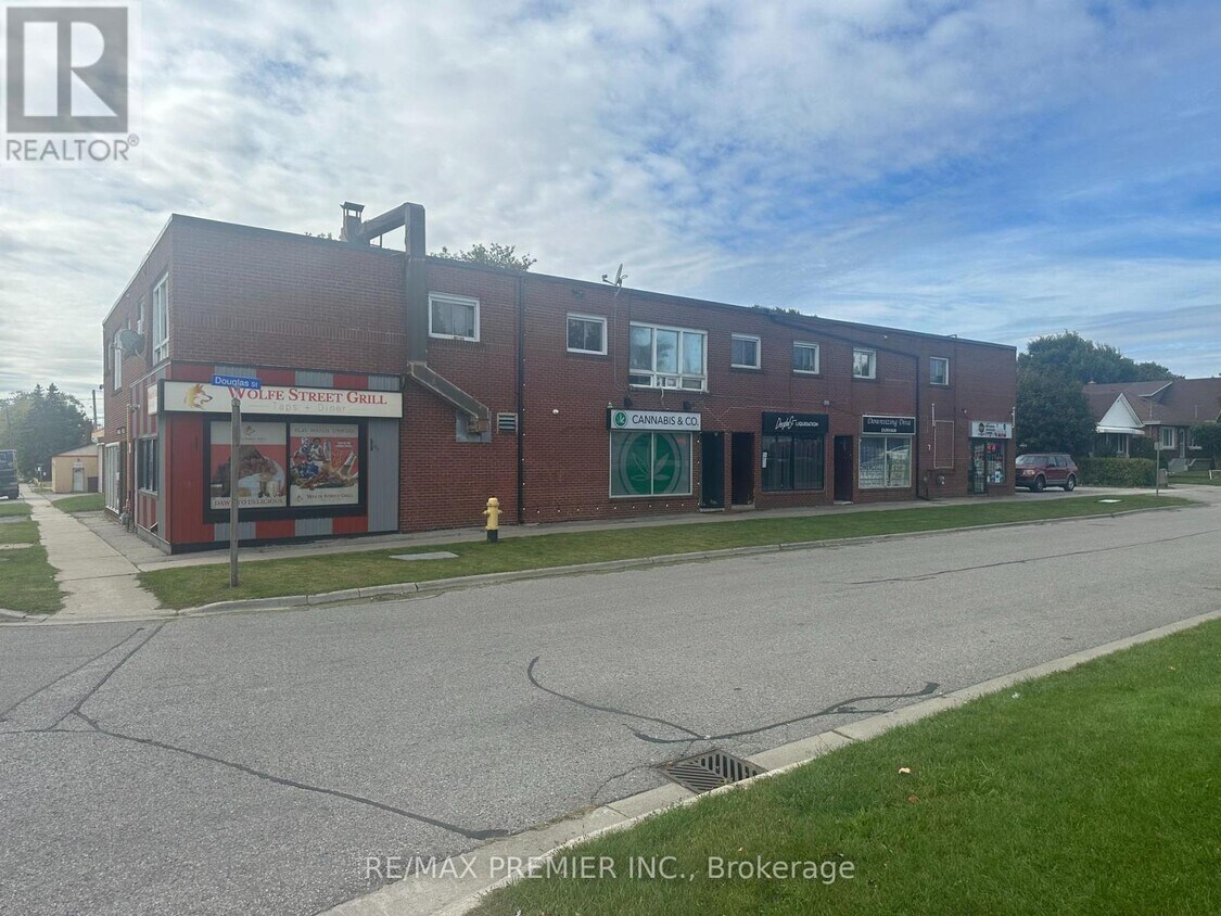 Photo principale - 92-92 Wolfe St