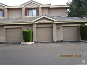 Building Photo - 900 S Meadows Pkwy