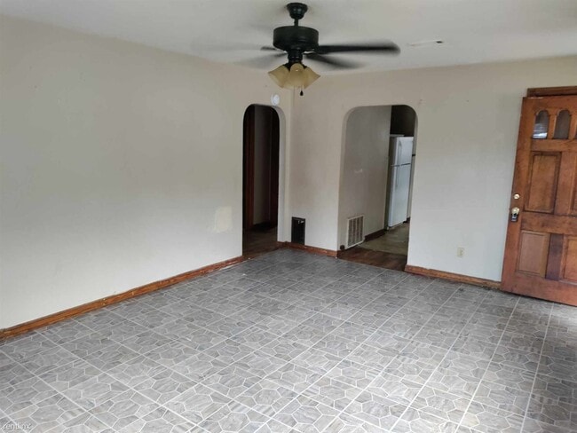 Building Photo - 2 br, 1 bath House - 635 Branum Street