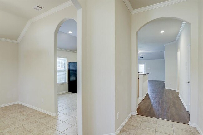 Building Photo - 24131 McKinzie Ridge Dr