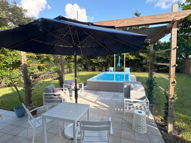 Foto del edificio - 127 SW 10th Ave