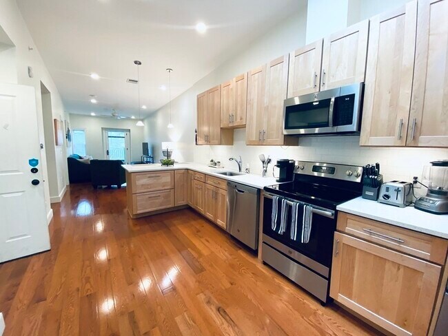 Foto del edificio - 1776 Beacon St