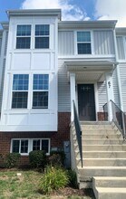 Building Photo - 67 Nicholas Dr E