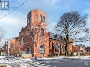 Building Photo - 243-PH243 Perth Ave