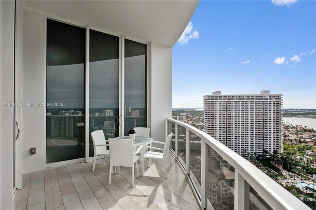 Building Photo - 4100 Island Blvd