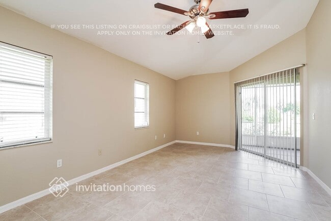 Building Photo - 23156 Hillsdale Ave