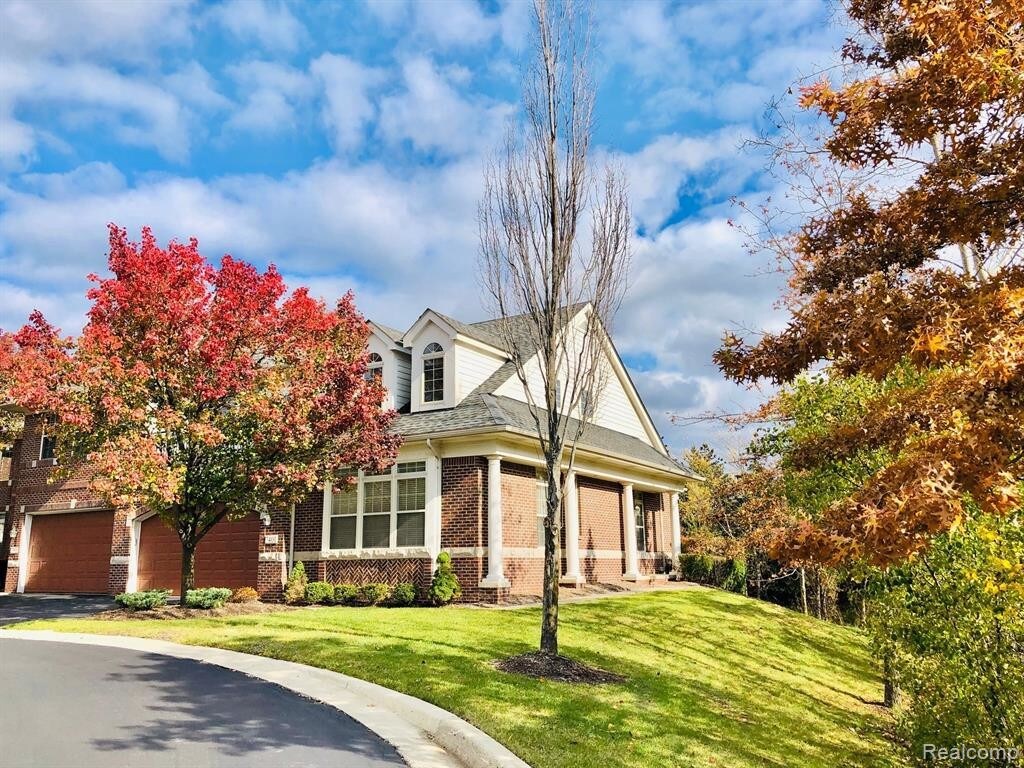 Foto principal - 7401 Gateway Dr