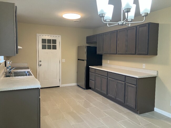 Building Photo - 209 Antoinette Dr