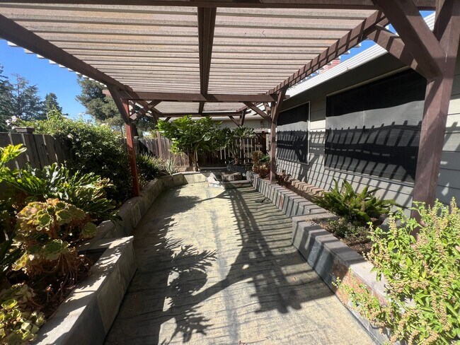 Foto del edificio - 1612 N Norman St