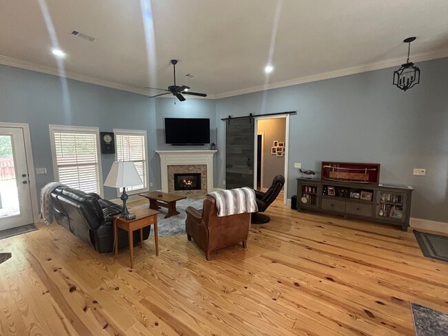 Foto del edificio - 181 Fieldstone Ln