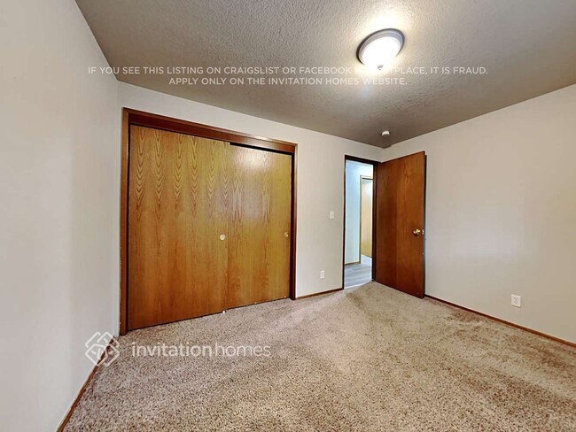 Building Photo - 19401 78th St E