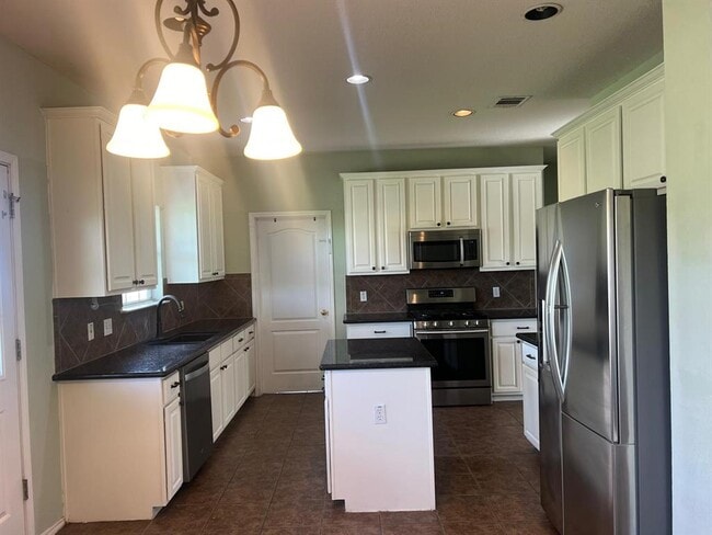 Building Photo - 1318 Willow Bluff Dr